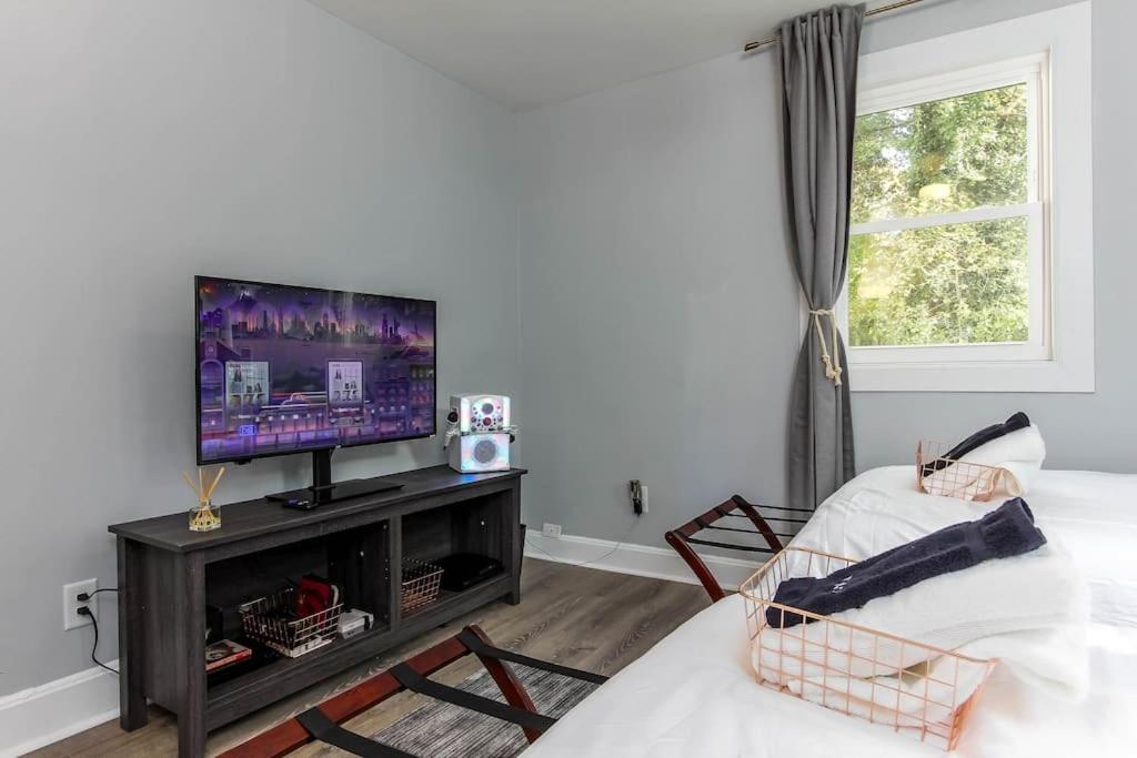 West End Bungalow Perfect To Work, Play, & Escape Atlanta Exterior foto